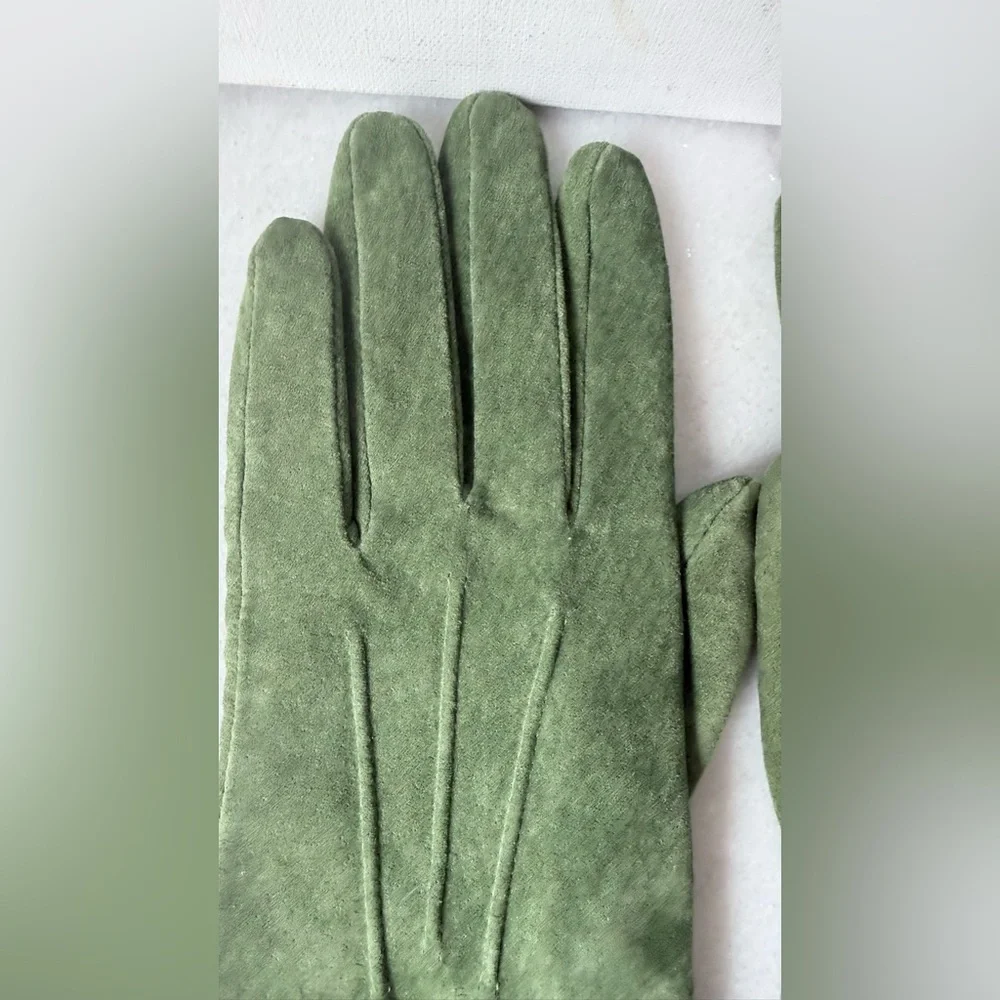 Merona Green Suede Gloves